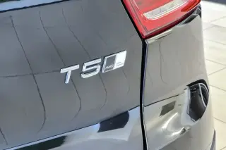 Volvo XC40 2022 AWD T5 R-Design 4dr SUV