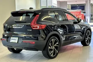 Volvo XC40 2022 AWD T5 R-Design 4dr SUV