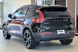 Volvo XC40 2022 AWD T5 R-Design 4dr SUV