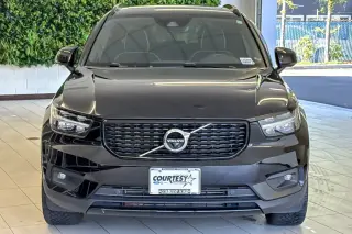 Volvo XC40 2022 AWD T5 R-Design 4dr SUV