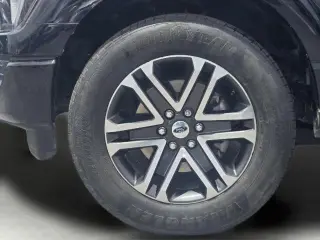 Ford F-150 2023 4x2 XL 4dr SuperCrew 5.5 ft. SB