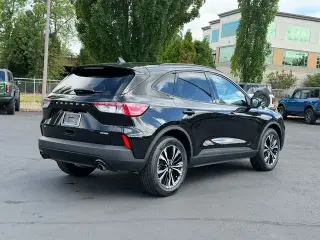 Ford Escape 2022 AWD SE 4dr SUV
