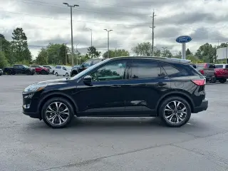 Ford Escape 2022 AWD SE 4dr SUV