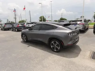 Ford Mustang Mach-E 2023 Premium 4dr SUV