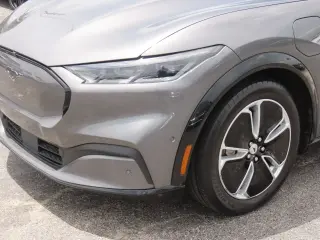 Ford Mustang Mach-E 2023 Premium 4dr SUV