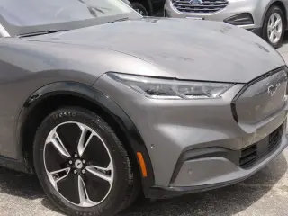 Ford Mustang Mach-E 2023 Premium 4dr SUV