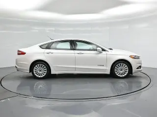Ford Fusion Hybrid 2013 SE 4dr Sedan