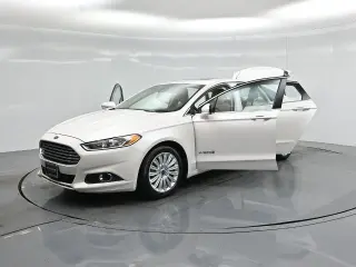 Ford Fusion Hybrid 2013 SE 4dr Sedan
