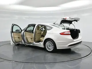 Ford Fusion Hybrid 2013 SE 4dr Sedan