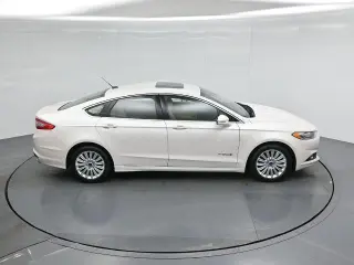 Ford Fusion Hybrid 2013 SE 4dr Sedan