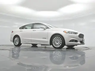 Ford Fusion Hybrid 2013 SE 4dr Sedan