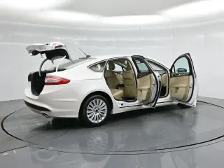 Ford Fusion Hybrid 2013 SE 4dr Sedan