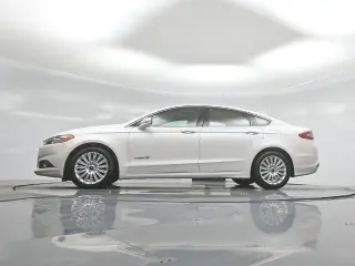 Ford Fusion Hybrid 2013 SE 4dr Sedan
