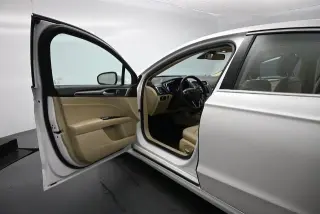 Ford Fusion Hybrid 2013 SE 4dr Sedan