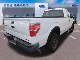 Ford F-150 2013 4x4 XL 2dr Regular Cab Styleside 8 ft. LB