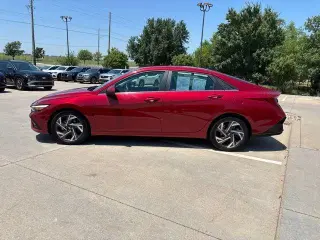 Hyundai ELANTRA 2025 Limited 4dr Sedan
