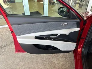 Hyundai ELANTRA 2025 Limited 4dr Sedan