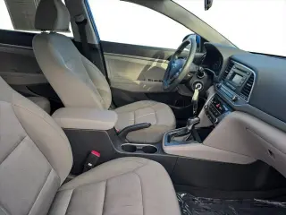 Hyundai ELANTRA 2017 SE 4dr Sedan 6M