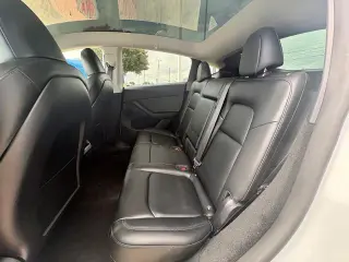 Tesla Model Y 2024 AWD Performance 4dr Crossover