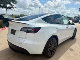 Tesla Model Y 2024 AWD Performance 4dr Crossover