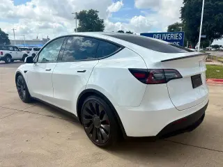 Tesla Model Y 2024 AWD Performance 4dr Crossover