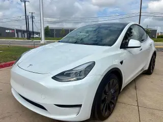 Tesla Model Y 2024 AWD Performance 4dr Crossover