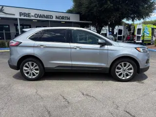 Ford Edge 2022 AWD Titanium 4dr Crossover