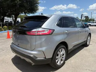 Ford Edge 2022 AWD Titanium 4dr Crossover