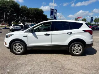 Ford Escape 2019 S 4dr SUV