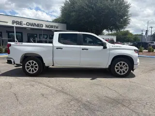 Chevrolet Silverado 1500 2023 4x4 Custom 4dr Crew Cab 5.8 ft. SB
