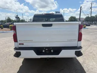 Chevrolet Silverado 1500 2023 4x4 Custom 4dr Crew Cab 5.8 ft. SB