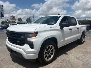 Chevrolet Silverado 1500 2023 4x4 Custom 4dr Crew Cab 5.8 ft. SB