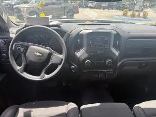 Chevrolet Silverado 1500 2023 4x4 Custom 4dr Crew Cab 5.8 ft. SB