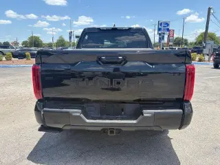 Toyota Tundra 2024 4x2 SR5 4dr CrewMax Cab Pickup SB