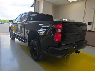 Chevrolet Silverado 1500 2022 4x4 Custom Trail Boss 4dr Crew Cab 5.8 ft. SB