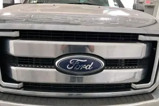 Ford F-250 Super Duty 2011 4x4 XL 4dr Crew Cab 6.8 ft. SB Pickup