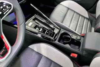 Volkswagen Golf GTI 2024 SE 4dr Hatchback