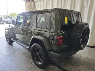 Jeep Wrangler Unlimited 2022 4x4 Sahara 4dr SUV