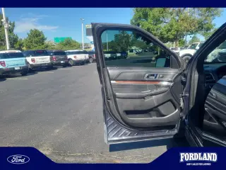 Ford Explorer 2017 AWD Platinum 4dr SUV