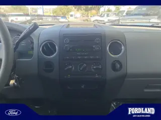 Ford F-150 2006 XL 2dr Regular Cab Styleside 6.5 ft. SB
