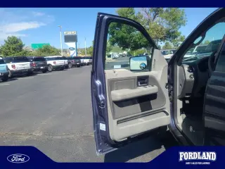 Ford F-150 2006 XL 2dr Regular Cab Styleside 6.5 ft. SB
