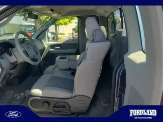 Ford F-150 2006 XL 2dr Regular Cab Styleside 6.5 ft. SB