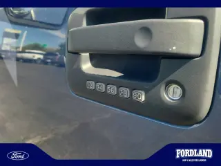 Ford F-150 2006 XL 2dr Regular Cab Styleside 6.5 ft. SB
