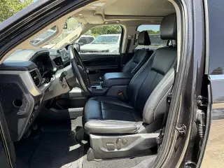 Ford Expedition 2023 4x2 XLT 4dr SUV