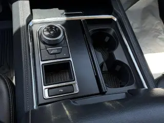 Ford Expedition 2023 4x2 XLT 4dr SUV
