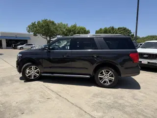 Ford Expedition 2023 4x2 XLT 4dr SUV