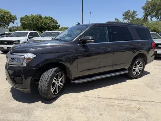Ford Expedition 2023 4x2 XLT 4dr SUV