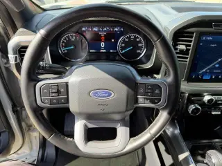 Ford F-150 2023 4x2 Lariat 4dr SuperCrew 5.5 ft. SB
