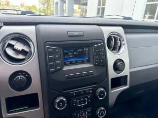 Ford F-150 2013 4x4 XLT 4dr SuperCrew Styleside 5.5 ft. SB