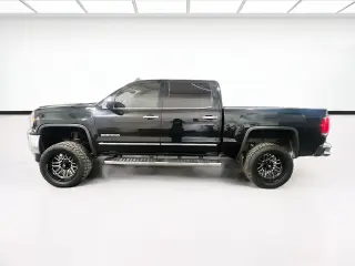 GMC Sierra 1500 2018 4x4 SLT 4dr Crew Cab 5.8 ft. SB